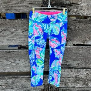 Lilly Pulitzer Luxletic 21" Weekender leggings in Multi Casa Del Sol